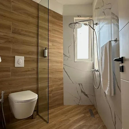 Apartment Aria's - Center Sarande