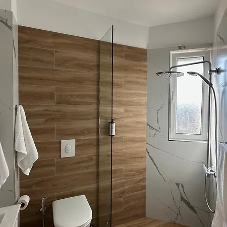 Aria's - Center Apartment *
